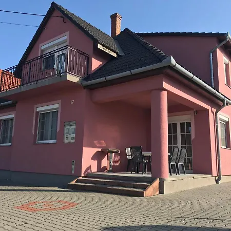 Eva Apartmanhaz Balatonlelle Exterior photo
