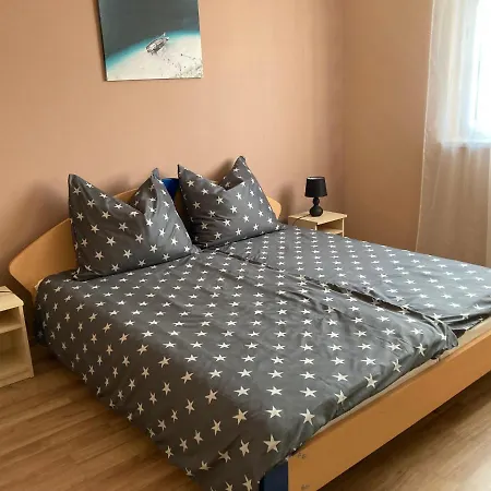 Eva Apartmanhaz Balatonlelle Exterior photo