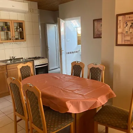 Eva Apartmanhaz Balatonlelle Exterior photo