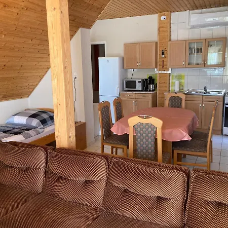 Eva Apartmanhaz Balatonlelle Exterior photo