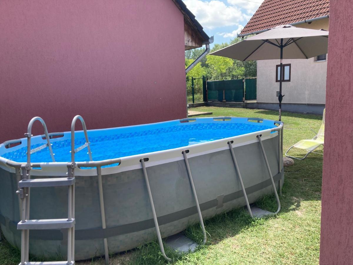 Eva Apartmanhaz * Balatonlelle