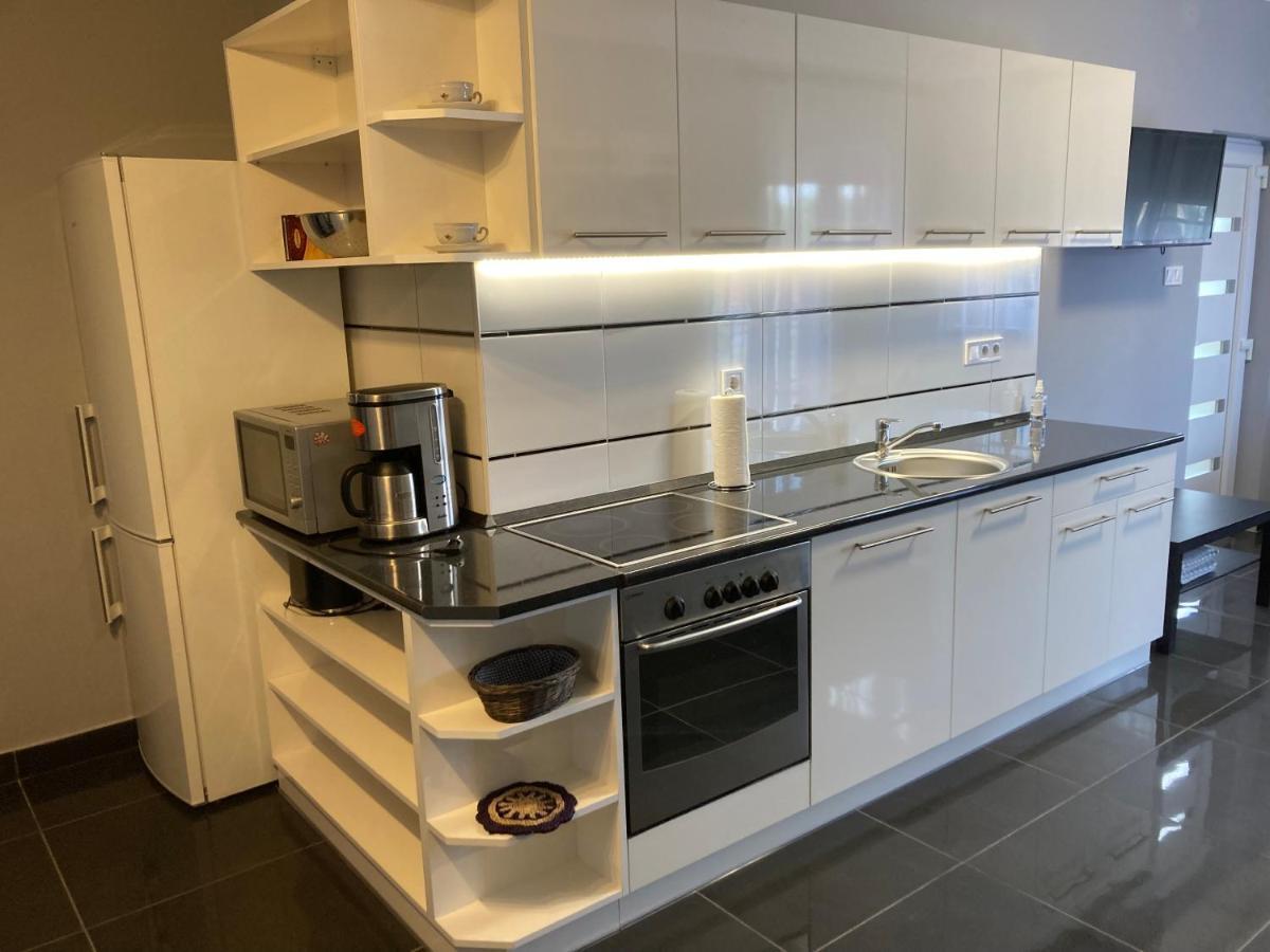 Apartment Eva Apartmanhaz Balatonlelle