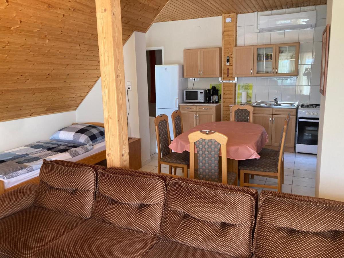 Apartment Eva Apartmanhaz *