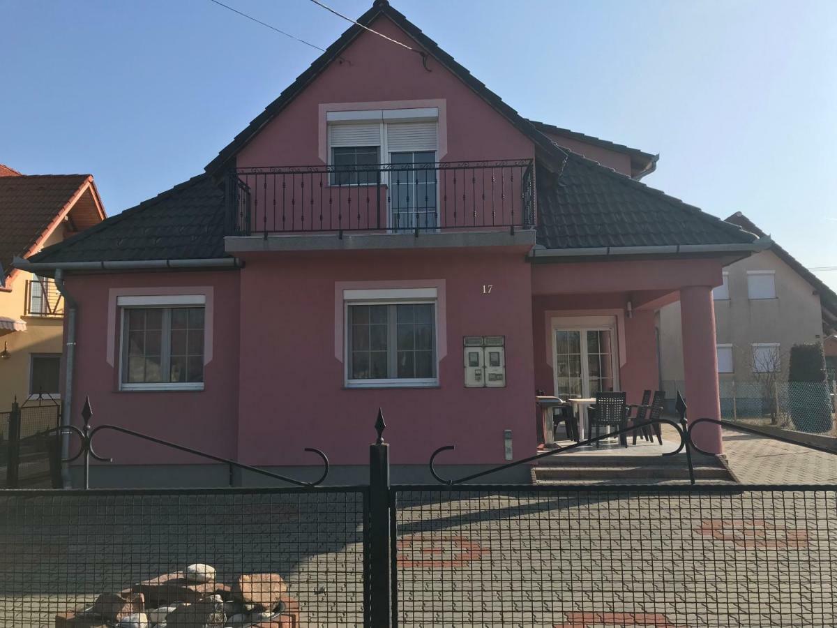 Eva Apartmanhaz Balatonlelle